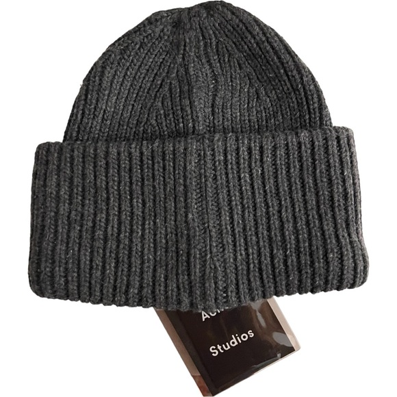 Acne Studios Gray Pansy Face Logo Patch Rib-Knit Beanie New With Tags One Size - Picture 2 of 6